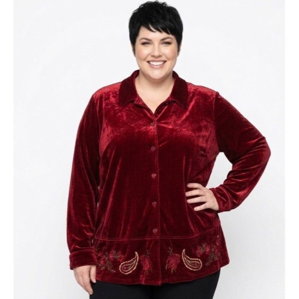 Studio Ease Burgandy Velour Top 24W Floral Embroidered Hem Buttons fairie boho